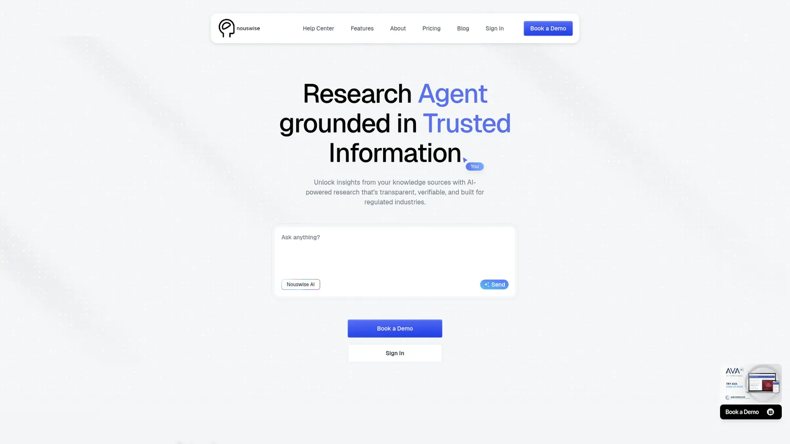 リサーチワークスペースとソースに基づく設計を紹介するNouswiseのホームページ
